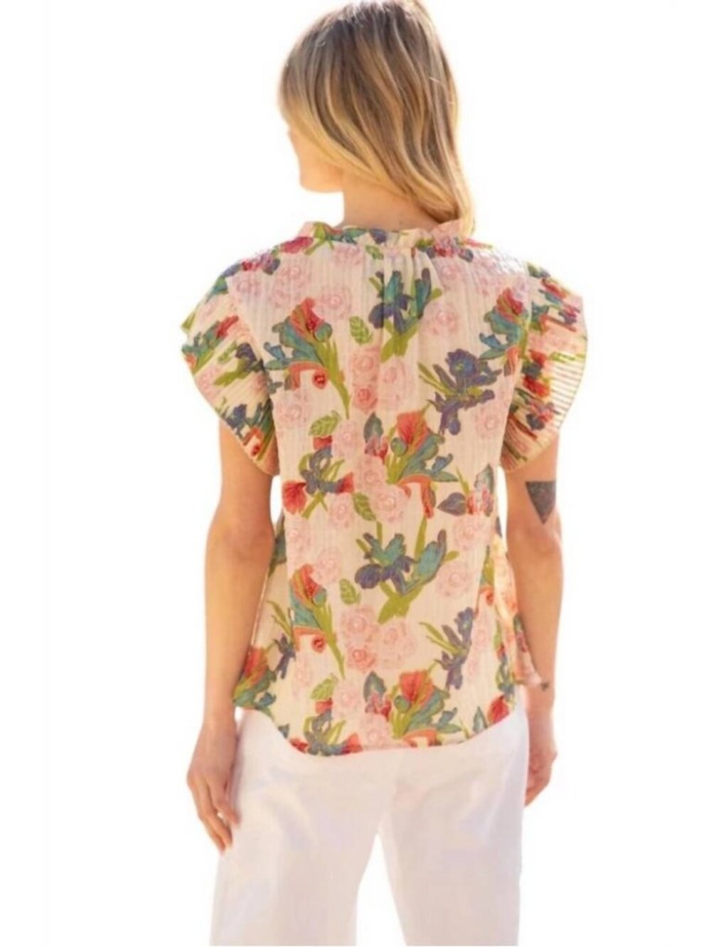 VOY Floral Flutter Sleeve Top Beige Pink Ruffle Neck Pleated Sleeves Size M